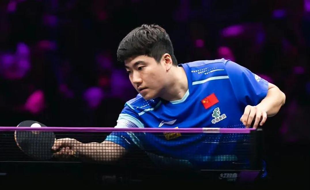 包含阿扎伦卡重返赛场，大比分获胜首场状态出色，西班牙队观众沸腾！引发球迷热议的词条