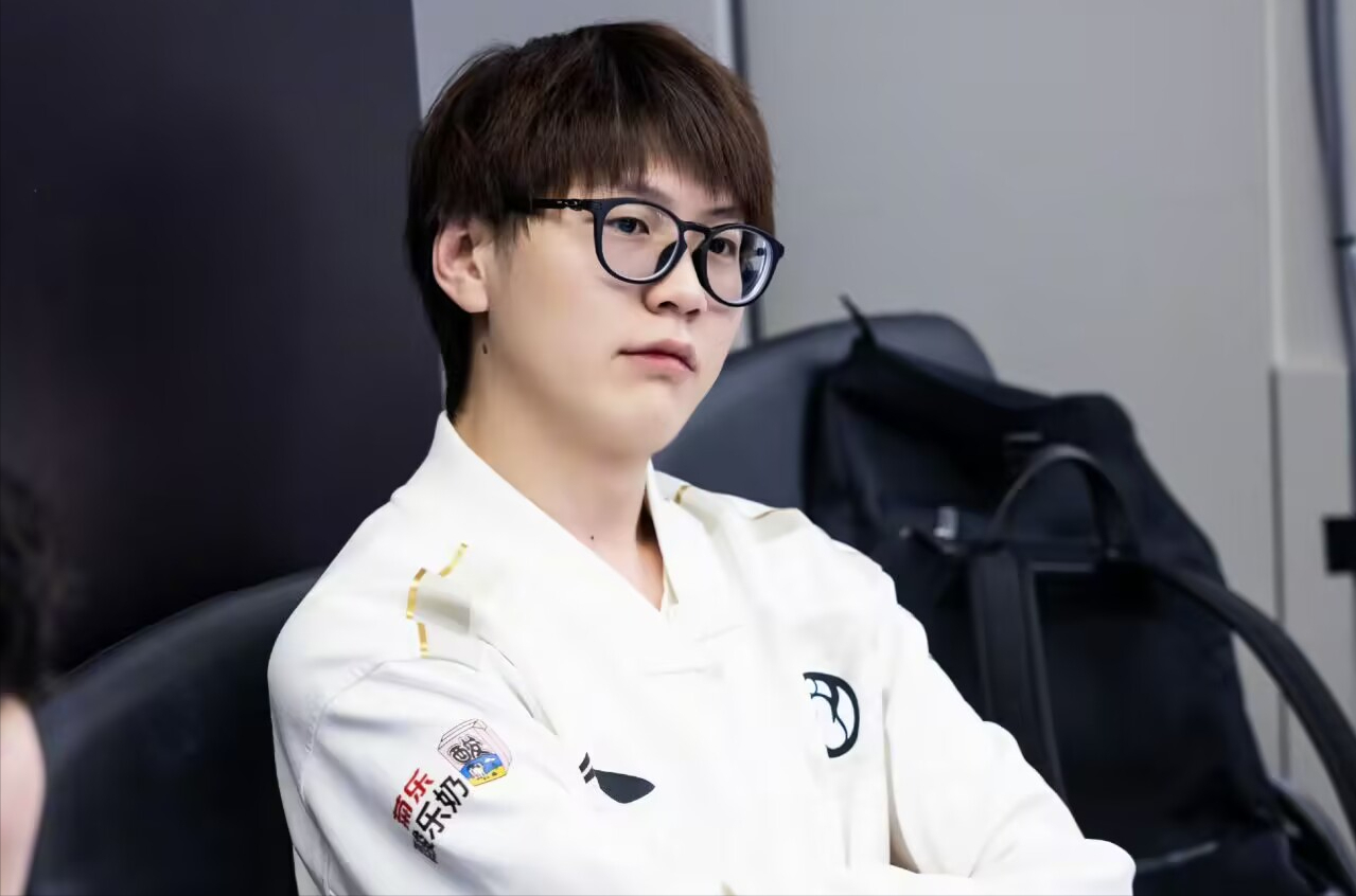 Rookie重要时刻大比分获胜,老鹰带队取胜!赢得满堂喝彩