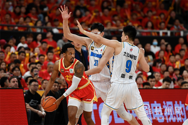 今晚全锦赛前瞻:梅西伤情更新,广厦男篮冲击连胜纪录