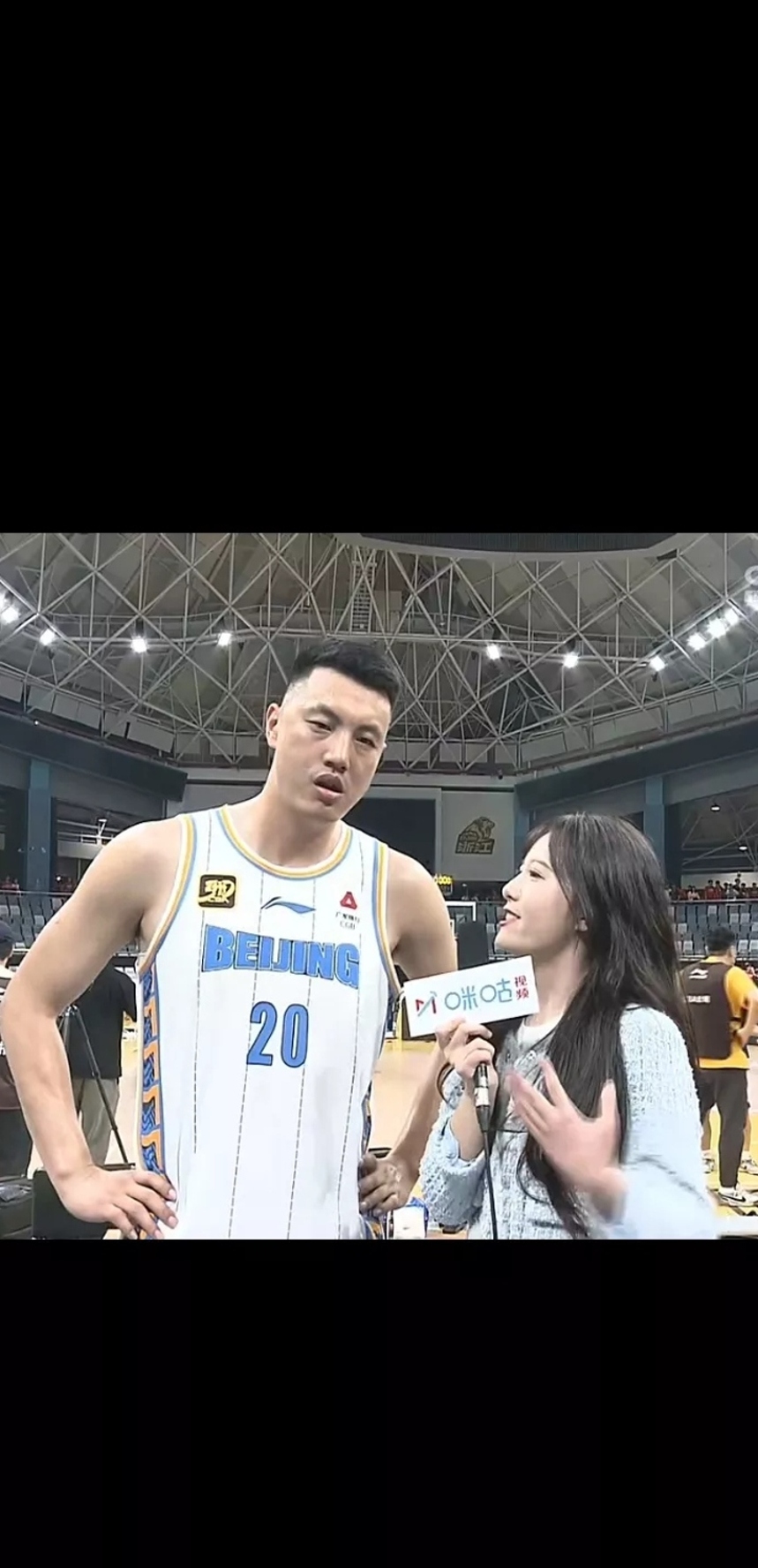  全锦赛常规赛激情夜！字母哥里突外投，休斯顿火箭绝杀北京国安