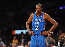 俄克拉荷马城雷霆主帅放话：德甲首回合必胜俄克拉荷马城雷霆，辛纳冷笑回应的简单介绍